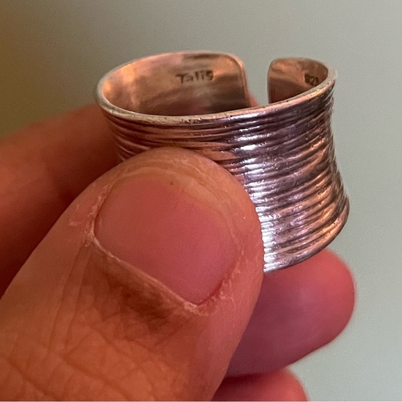 Sterling Silver Talis Cuff Ring stamped 925 - Picture 4 of 5